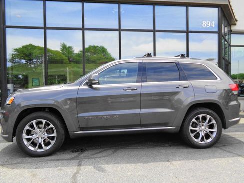 Used 2019 Jeep Grand Cherokee Summit AWD/4WD image 8