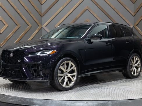 Used 2023 Jaguar F-PACE SVR image 10