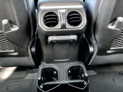 New 2026 Jeep Gladiator Sport image 15