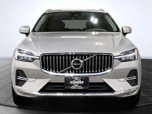 Used 2023 Volvo XC60 B6 Ultimate image 3