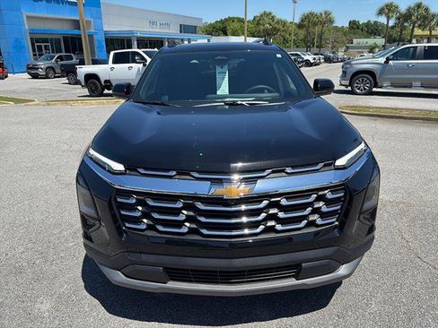 New 2026 Chevrolet Equinox LT w/ Convenience Package II FWD image 8