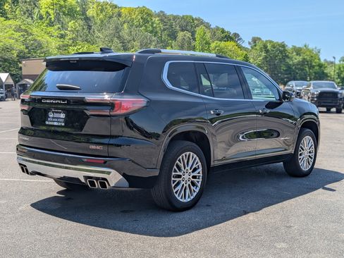 Used 2024 GMC Acadia Denali w/ Super Cruise Package image 9