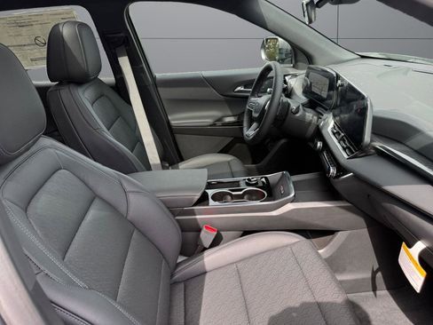 New 2026 Chevrolet Equinox LT w/ Convenience Package II AWD/4WD image 15