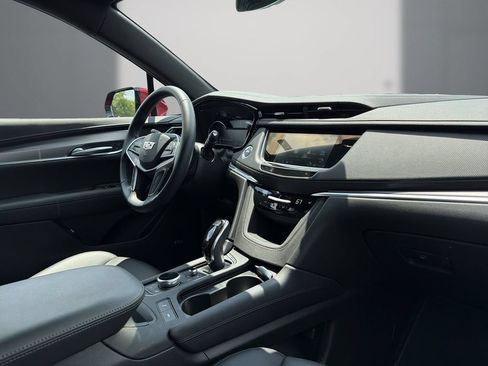 Used 2026 Cadillac XT5 Luxury FWD image 16