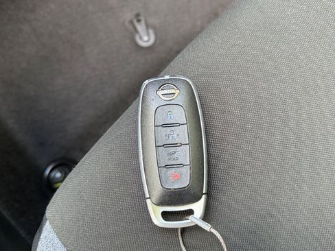 Used 2025 Nissan Versa SV image 20