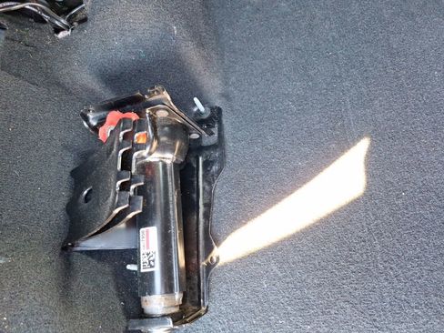 Certified 2024 Chevrolet Silverado 2500 LT image 32