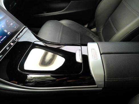 Used 2024 Mercedes-Benz C 300 Sedan image 44