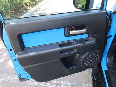 Used 2007 Toyota FJ Cruiser 4WD image 22