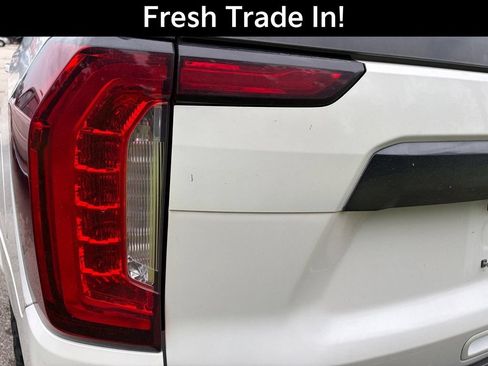 Used 2023 GMC Yukon XL Denali Ultimate AWD/4WD image 11
