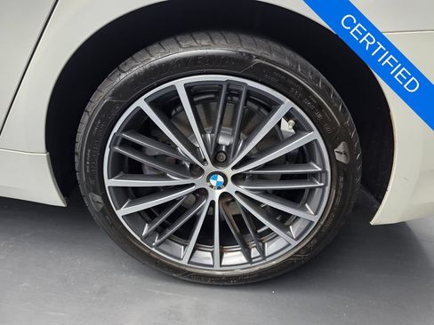Used 2022 BMW 540i w/ Convenience Package RWD image 17