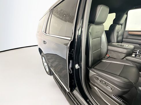 Used 2025 GMC Yukon Denali AWD/4WD image 28