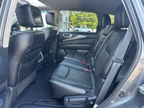 Used 2020 Jeep Grand Cherokee Altitude AWD/4WD image 34
