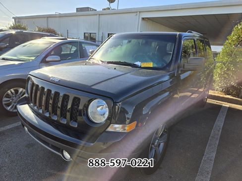 Used 2016 Jeep Patriot High Altitude image 10