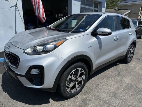 Used 2020 Kia Sportage LX w/ LX Popular Package AWD/4WD image 4