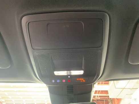 Used 2026 GMC Acadia Elevation w/ Elevation Premium Package FWD image 25