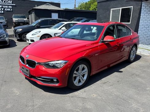Used 2017 BMW 330i Sedan RWD image 17