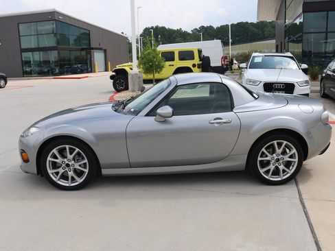 Used 2015 MAZDA MX-5 Miata Grand Touring image 2