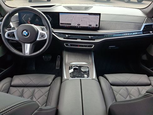 Used 2025 BMW X7 xDrive40i w/ M Sport Package AWD/4WD image 14