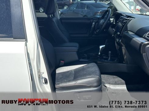 Used 2023 Toyota 4Runner TRD Off-Road Premium w/ Moonroof Package AWD/4WD image 28