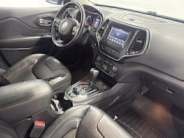 Used 2021 Jeep Cherokee Latitude Plus AWD/4WD image 24