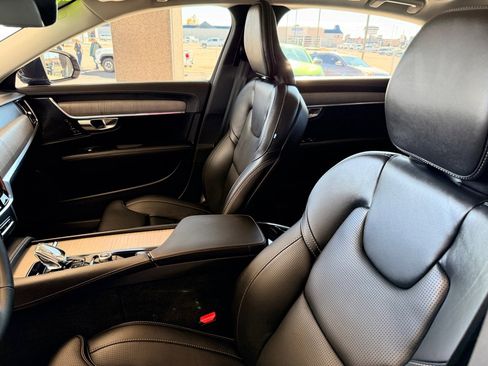 Used 2023 Volvo S90 B6 Ultimate w/ Protection Package Premier image 9