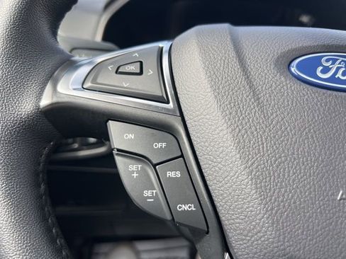 Certified 2024 Ford Edge SEL w/ Convenience Package image 9