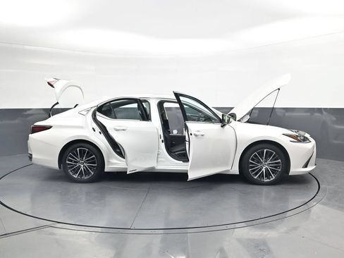 Used 2022 Lexus ES 300h w/ Premium Package FWD image 44