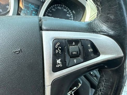 Used 2016 Chevrolet Equinox LT FWD image 9