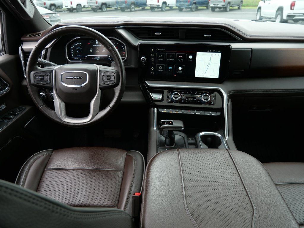 Used 2023 GMC Sierra 1500 Denali AWD/4WD image 24