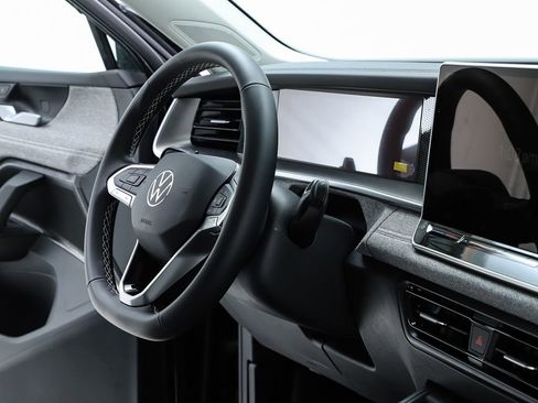 New 2026 Volkswagen Tiguan S FWD image 71