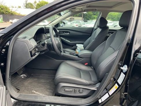 Used 2025 Honda Accord EX-L image 12