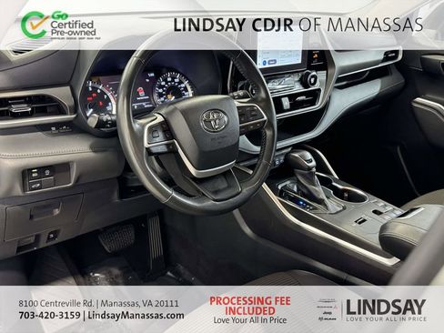 Used 2023 Toyota Highlander LE FWD image 18