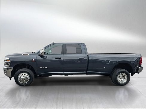 New 2026 RAM 3500 Laramie w/ Towing Technology Group AWD/4WD image 3
