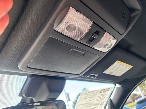 Used 2025 Nissan Frontier PRO-4X w/ Pro Convenience Package image 22