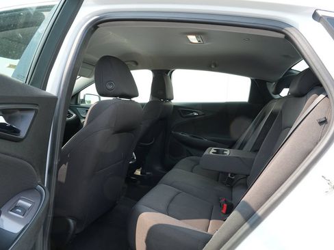Used 2023 Chevrolet Malibu LT FWD image 17