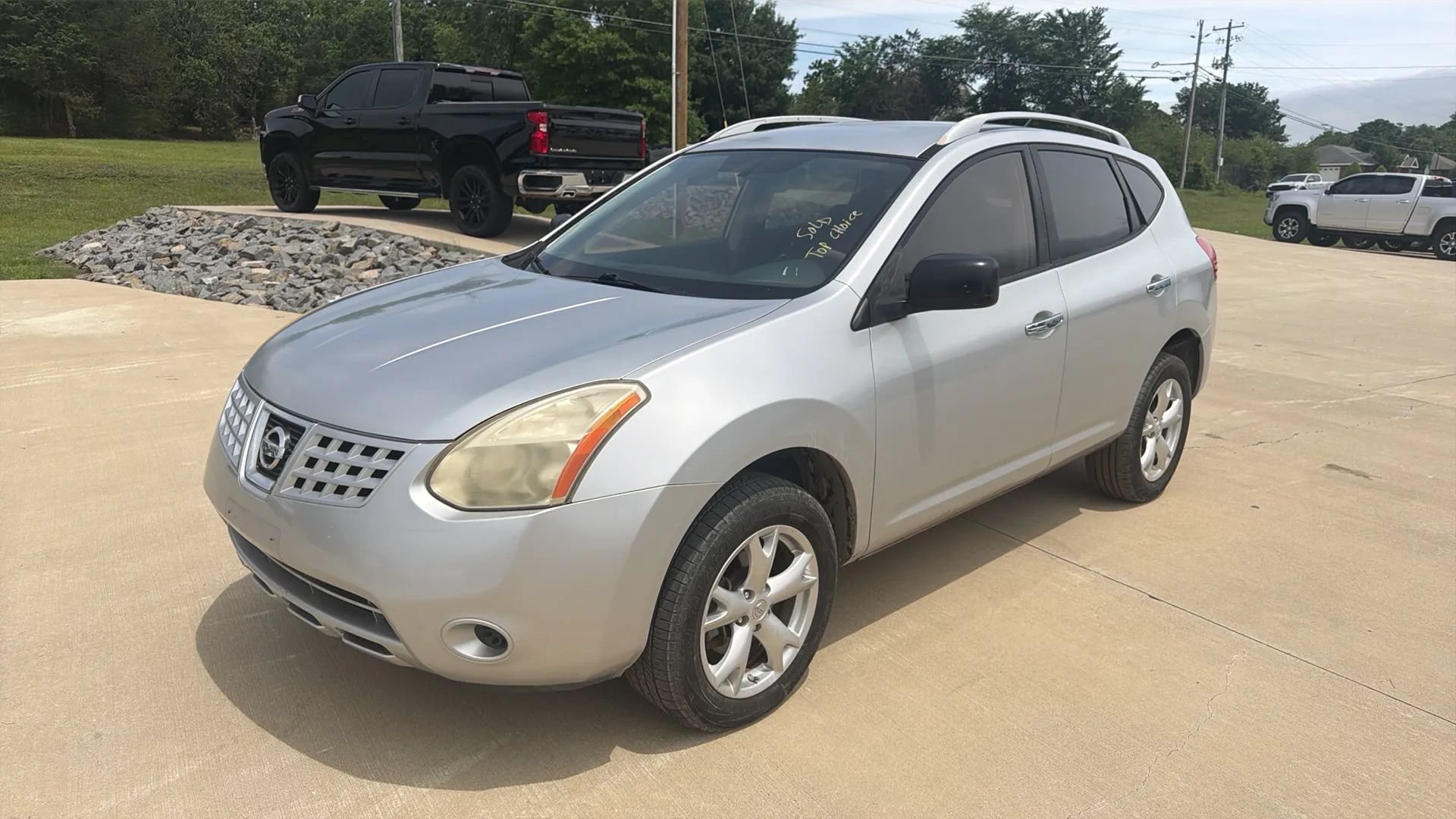 Used 2010 Nissan Rogue SL FWD image 1