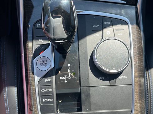 Used 2020 BMW 330i Sedan w/ M Sport Package image 17