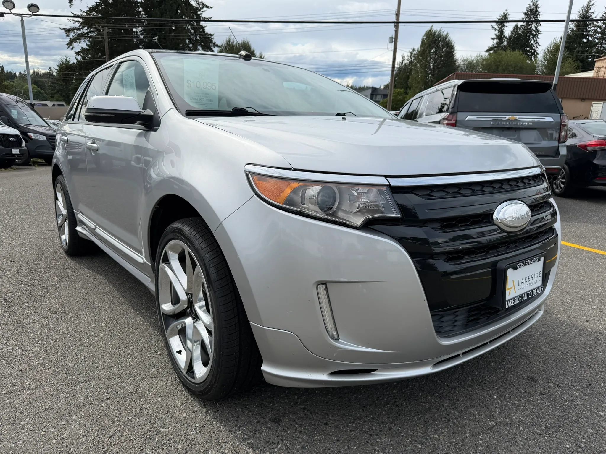 Used 2013 Ford Edge Sport w/ Driver Entry Pkg AWD/4WD image 3