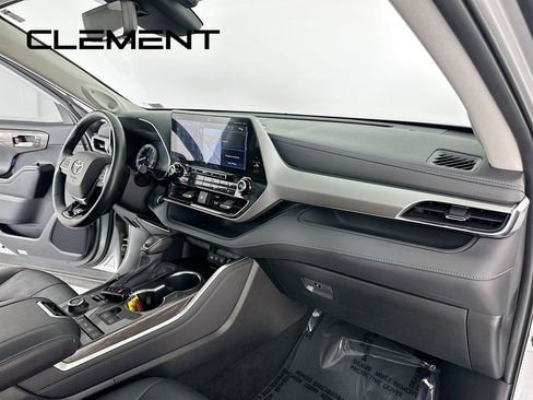 Used 2020 Toyota Highlander Platinum image 36