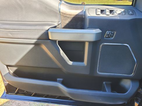 Used 2022 Ford F250 Lariat w/ Lariat Ultimate Package image 19