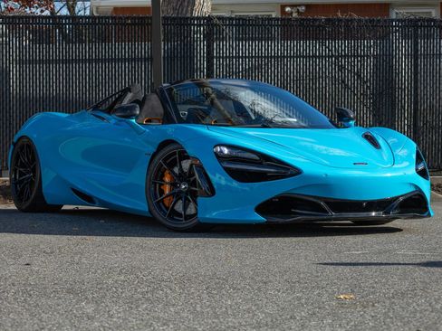 Used 2022 McLaren 720S Spider image 8
