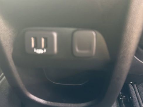 Used 2020 Chevrolet Colorado LT w/ LT Convenience Package image 17