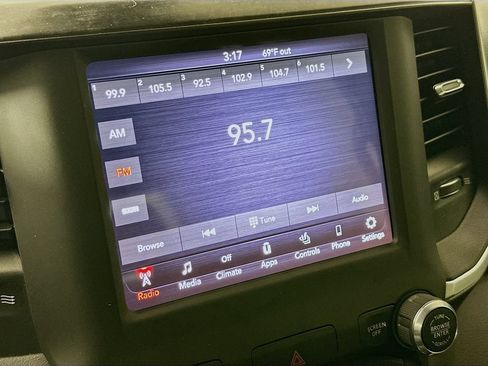 Used 2020 RAM 1500 Big Horn AWD/4WD image 24