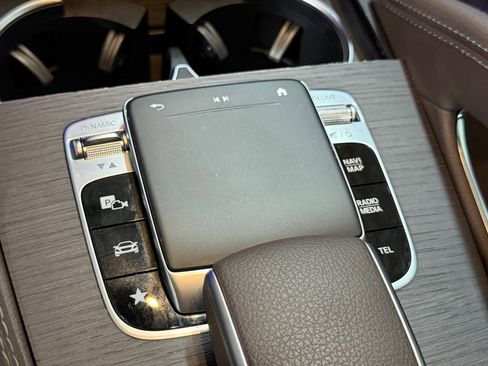 Used 2020 Mercedes-Benz GLS 580 4MATIC image 36