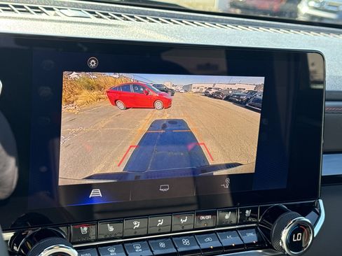 Used 2023 Chevrolet Colorado Z71 w/ Z71 Convenience Package 2 image 32