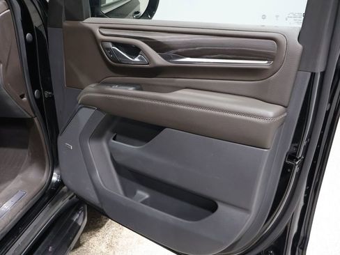 Used 2022 GMC Yukon XL Denali image 26