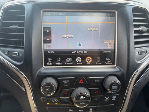 Used 2014 Jeep Grand Cherokee Limited AWD/4WD image 24