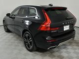 Used 2019 Volvo XC60 T5 Momentum w/ Premium Package image 4