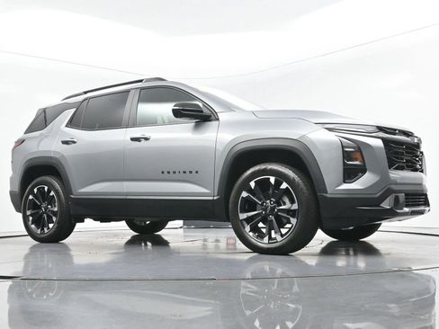Used 2025 Chevrolet Equinox RS w/ Safety and Technology Package FWD image 46