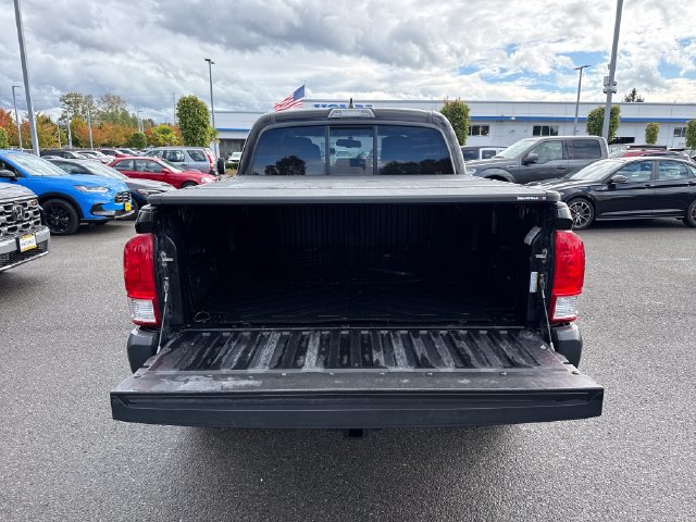 Used 2017 Toyota Tacoma SR5 w/ Tow Package AWD/4WD image 13